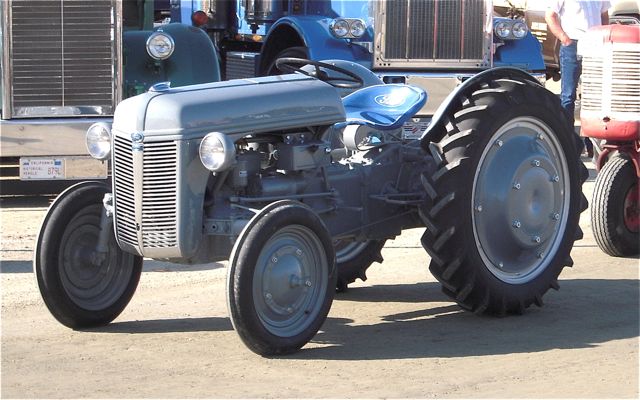 Photo of 9N tractor
